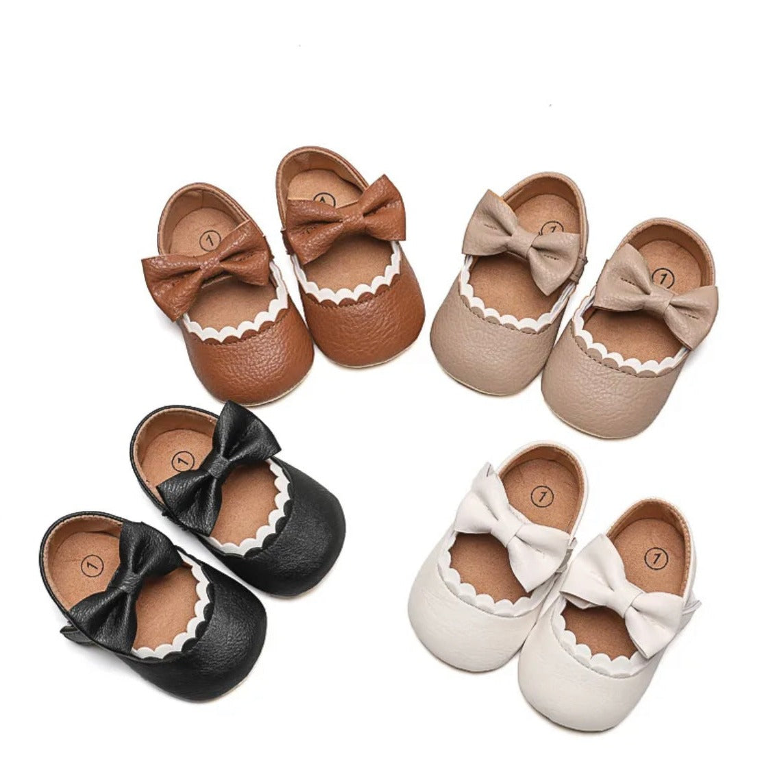 Leather baby sandal with bow