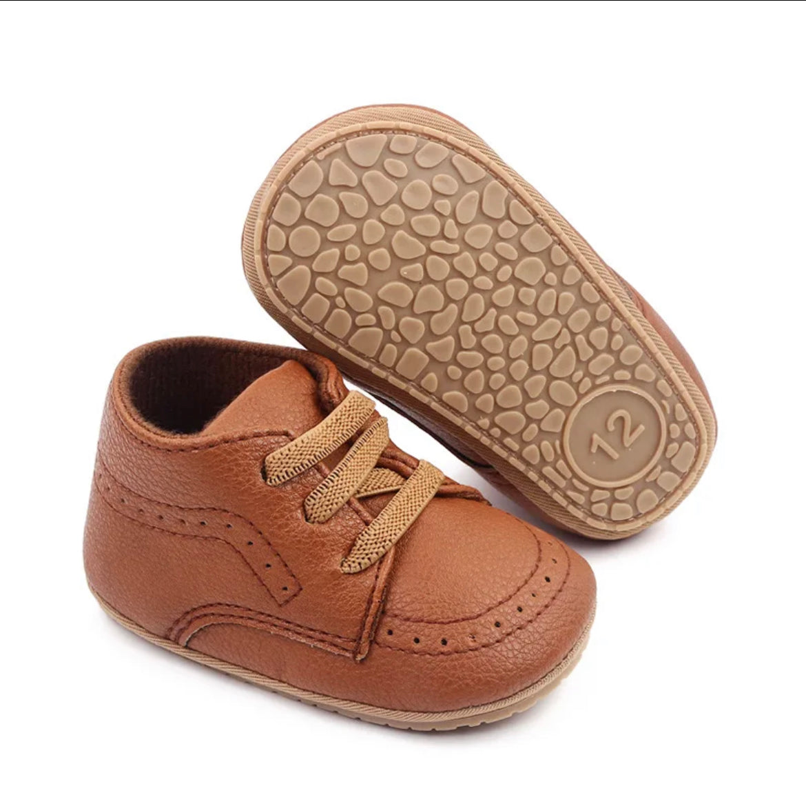 Leather baby shoe with elastic