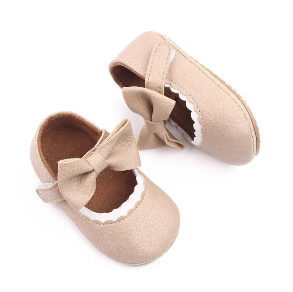 Leather baby sandal with bow